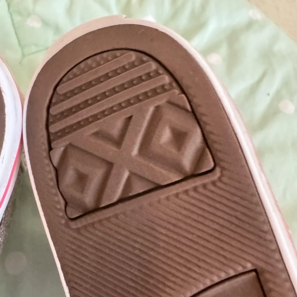 Converse Kids High-Top Sneakers with Pink and Gray Toddler size 10